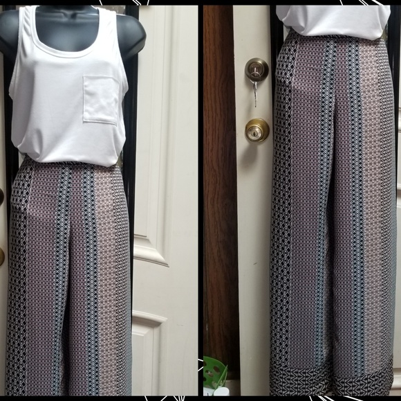 Forever 21 Pants - Wide Leg Split Pants